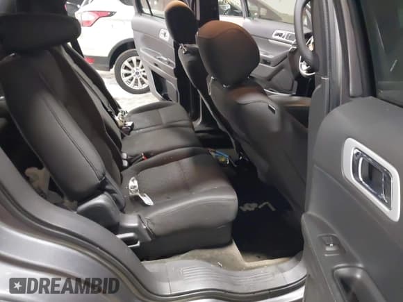 ✅ 2013 Ford Explorer XLT • VIN: 1FM5K7D88DGA25830 • Lot: 41712216. Wystawiony na IAAI z przebiegiem 177 186 mil. Bezpłatny archiwum sprzedaży aukcyjnych z USA i szczegółowy raport historii pojazdu na DreamBid. Zdjęcie 8.