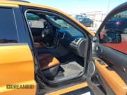 ✅ 2015 Jeep Grand Cherokee SRT • VIN: 1C4RJFDJ6FC878775 • Lot: 43311881. Wystawiony na IAAI z przebiegiem Nie podano. Bezpłatny archiwum sprzedaży aukcyjnych z USA i szczegółowy raport historii pojazdu na DreamBid. Zdjęcie 5.