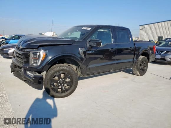 ✅ 2022 Ford F-150 Platinum • VIN: 1FTFW1E80NFC15105 • Lot: 84779385. Wystawiony na Copart z przebiegiem 60 634 mil. Bezpłatny archiwum sprzedaży aukcyjnych z USA i szczegółowy raport historii pojazdu na DreamBid. Zdjęcie 1.