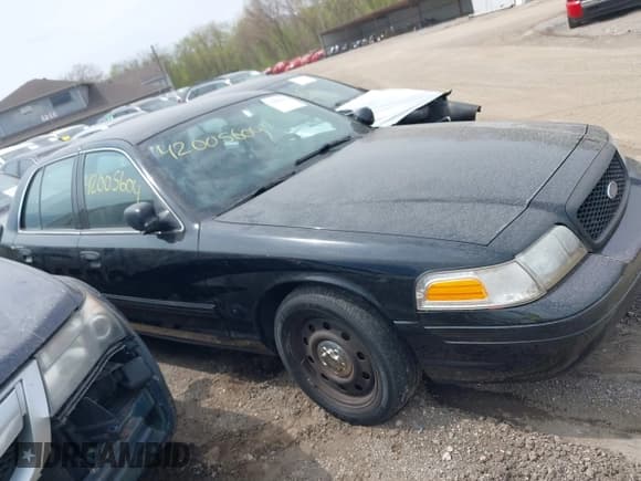 ✅ 2010 Ford Police Interceptor • VIN: 2FABP7BV3AX143703 • Лот: 42005604. Опубликован ранее на IAAI с пробегом 93 009 миль. Бесплатный доступ к архиву аукционных продаж из США и подробный отчёт об истории автомобиля на DreamBid. Изображение 13.