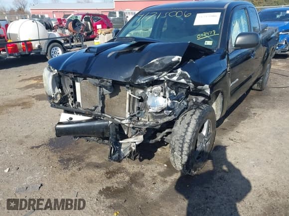 ✅ 2011 Toyota Tacoma • VIN: 5TFTX4CN9BX003478 • Lot: 41715006. Listed on IAAI with 163,238 mi. Free auction sales archive from the USA and detailed vehicle history report at DreamBid. Image 6.