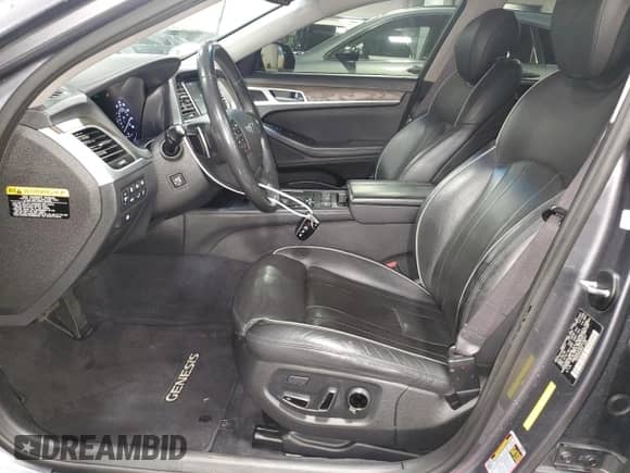 2015 Hyundai Genesis 5.0L z VIN KMHGN4JF6FU070447, wystawiony jako Copart lot #81309984 z przebiegiem 92 430 mil mil oraz Szkoda całkowita • Salvage title. Historia ofert i sprzedaży dostępna na DreamBid. Obrazek 7.