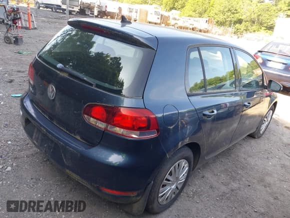 ✅ 2012 Volkswagen Golf • VIN: WVWDB7AJ4CW198112 • Lot: 42521399. Wystawiony na IAAI z przebiegiem 174 458 mil. Bezpłatny archiwum sprzedaży aukcyjnych z USA i szczegółowy raport historii pojazdu na DreamBid. Zdjęcie 4.
