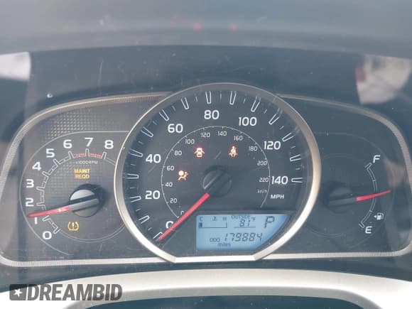 ✅ 2014 Toyota RAV4 LE • VIN: JTMBFREV5ED076491 • Лот: 43394972. Опубликован ранее на IAAI с пробегом 179 884 миль. Бесплатный доступ к архиву аукционных продаж из США и подробный отчёт об истории автомобиля на DreamBid. Изображение 7.