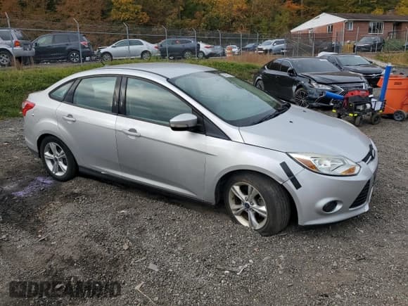 ✅ 2014 Ford Focus SE • VIN: 1FADP3F2XEL379219 • Лот: 90495915. Опубликован ранее на Copart с пробегом 54 275 миль. Бесплатный доступ к архиву аукционных продаж из США и подробный отчёт об истории автомобиля на DreamBid. Изображение 4.