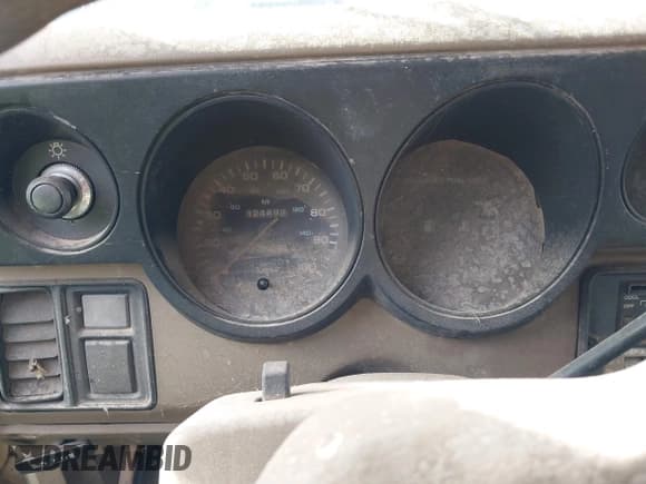 ✅ 1992 Dodge Passenger • VIN: 2B4HB25Y1NK166196 • Lot: 43680837. Listed on IAAI with 124,492 mi. Free auction sales archive from the USA and detailed vehicle history report at DreamBid. Image 7.