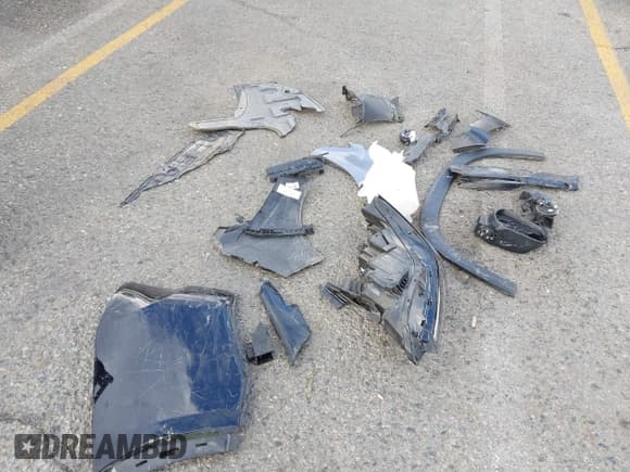 ✅ 2025 Hyundai Elantra • VIN: KMHLW4DK0SU032145 • Lot: 43404109. Listed on IAAI with 8,776 mi. Free auction sales archive from the USA and detailed vehicle history report at DreamBid. Image 12.