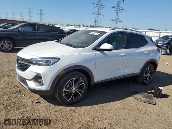 ✅ 2021 Buick Encore GX Essence • VIN: KL4MMFSL8MB135568 • Лот: 70258225. Опубликован ранее на Copart с пробегом 30 881 миль. Бесплатный доступ к архиву аукционных продаж из США и подробный отчёт об истории автомобиля на DreamBid. Изображение 1.