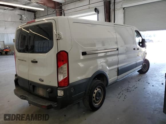 ✅ 2018 Ford Transit • VIN: 1FTYR2YMXJKB01631 • Lot: 60091905. Wystawiony na Copart z przebiegiem 123 157 mil. Bezpłatny archiwum sprzedaży aukcyjnych z USA i szczegółowy raport historii pojazdu na DreamBid. Zdjęcie 3.