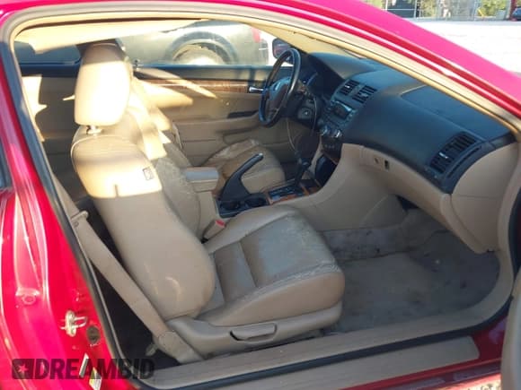 ✅ 2004 Honda Accord EX • VIN: 1HGCM72624A023356 • Lot: 42772472. Listed on IAAI with 196,865 mi. Free auction sales archive from the USA and detailed vehicle history report at DreamBid. Image 5.