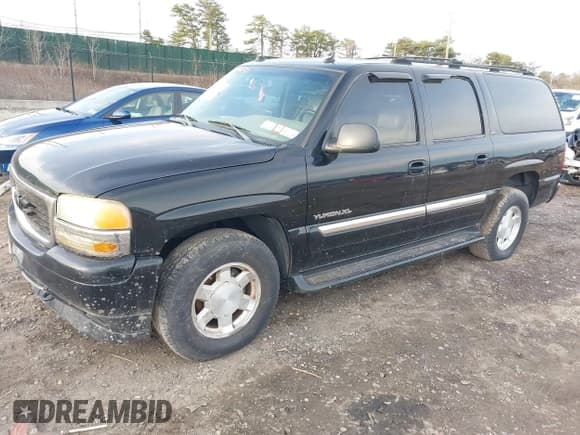 ✅ 2004 GMC Yukon XL SLT • VIN: 3GKFK16T14G273434 • Lot: 41895559. Listed on IAAI with 242,427 mi. Free auction sales archive from the USA and detailed vehicle history report at DreamBid. Image 2.