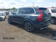 ✅ 2021 Volvo XC90 Momentum • VIN: YV4A22PK8M1671141 • Lot: 43083621. Wystawiony na IAAI z przebiegiem 68 902 mil. Bezpłatny archiwum sprzedaży aukcyjnych z USA i szczegółowy raport historii pojazdu na DreamBid. Zdjęcie 3.