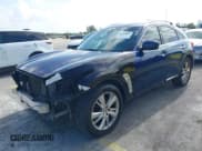 ✅ 2015 Infiniti QX70 • VIN: JN8CS1MU2FM380734 • Lot: 42723003. Wystawiony na IAAI z przebiegiem 175 469 mil. Bezpłatny archiwum sprzedaży aukcyjnych z USA i szczegółowy raport historii pojazdu na DreamBid. Zdjęcie 17.