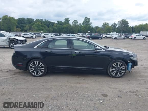 ✅ 2017 Lincoln MKZ Reserve • VIN: 3LN6L5ECXHR633677 • Lot: 43214951. Wystawiony na IAAI z przebiegiem 44 653 mil. Bezpłatny archiwum sprzedaży aukcyjnych z USA i szczegółowy raport historii pojazdu na DreamBid. Zdjęcie 13.