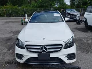 ✅ 2017 Mercedes-Benz E 300 Luxury • VIN: WDDZF4KB8HA032427 • Lot: 43347334. Wystawiony na IAAI z przebiegiem 101 377 mil. Bezpłatny archiwum sprzedaży aukcyjnych z USA i szczegółowy raport historii pojazdu na DreamBid. Zdjęcie 6.