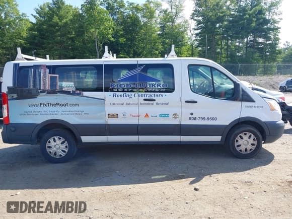 ✅ 2017 Ford Transit XL • VIN: 1FBZX2ZM8HKA10722 • Lot: 42993074. Wystawiony na IAAI z przebiegiem 150 411 mil. Bezpłatny archiwum sprzedaży aukcyjnych z USA i szczegółowy raport historii pojazdu na DreamBid. Zdjęcie 14.