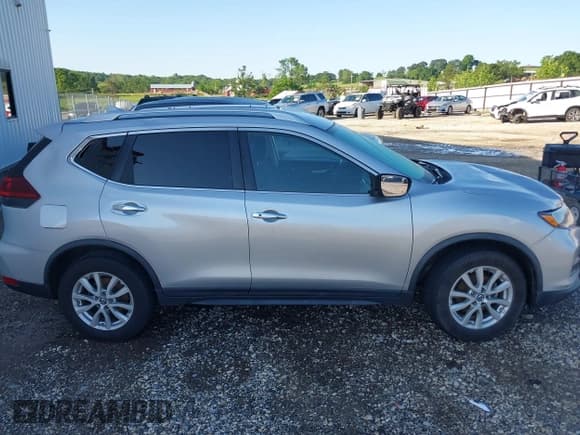 ✅ 2019 Nissan Rogue SV • VIN: KNMAT2MT9KP542963 • Lot: 42255309. Listed on IAAI with 115,494 mi. Free auction sales archive from the USA and detailed vehicle history report at DreamBid. Image 13.