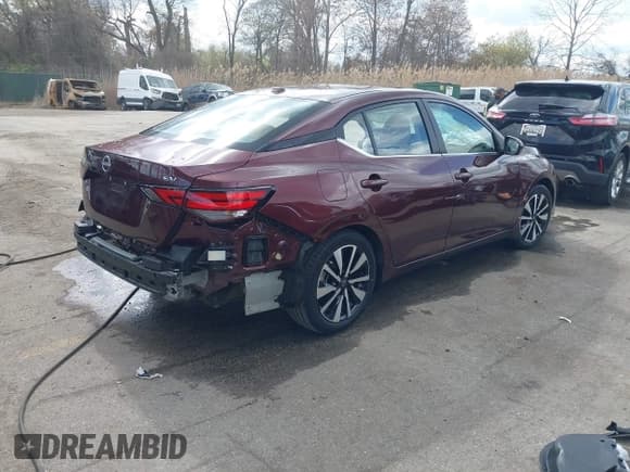 ✅ 2024 Nissan Sentra SV • VIN: 3N1AB8CV1RY353597 • Lot: 41923719. Listed on IAAI with 2,852 mi. Free auction sales archive from the USA and detailed vehicle history report at DreamBid. Image 4.