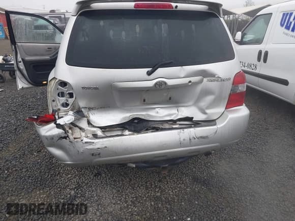 ✅ 2007 Toyota Highlander w/3rd Row • VIN: JTEEP21A870203793 • Lot: 43483100. Listed on IAAI with 166,166 mi. Free auction sales archive from the USA and detailed vehicle history report at DreamBid. Image 17.