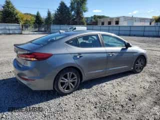 2018 Hyundai Elantra SEL с VIN 5NPD84LF8JH393235, выставлен на аукционе Copart как лот 85383345 с пробегом 201 566 миль миль и Списание • Salvage title. История ставок и продаж доступна на DreamBid. Изображение 3.