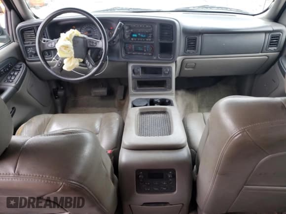 ✅ 2003 Chevrolet Suburban LT • VIN: 1GNFK16Z63J268766 • Lot: 54192505. Wystawiony na Copart z przebiegiem 236 968 mil. Bezpłatny archiwum sprzedaży aukcyjnych z USA i szczegółowy raport historii pojazdu na DreamBid. Zdjęcie 8.