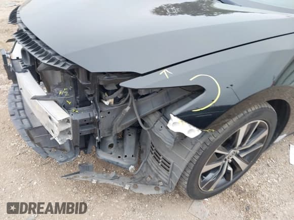 ✅ 2019 Nissan Maxima SL • VIN: 1N4AA6AV4KC380918 • Lot: 41267350. Wystawiony na IAAI z przebiegiem 97 206 mil. Bezpłatny archiwum sprzedaży aukcyjnych z USA i szczegółowy raport historii pojazdu na DreamBid. Zdjęcie 19.