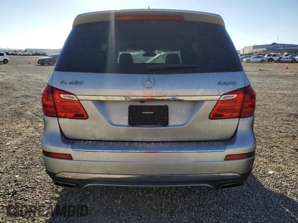 ✅ 2016 Mercedes-Benz GL 450 • VIN: 4JGDF6EE0GA640829 • Лот: 82174965. Опубликован ранее на Copart с пробегом 141 531 миль. Бесплатный доступ к архиву аукционных продаж из США и подробный отчёт об истории автомобиля на DreamBid. Изображение 6.
