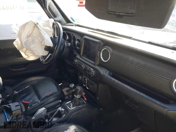 ✅ 2021 Jeep Wrangler Unlimited Sahara • VIN: 1C4HJXEN4MW714133 • Lot: 41241040. Listed on IAAI with 82,247 mi. Free auction sales archive from the USA and detailed vehicle history report at DreamBid. Image 5.