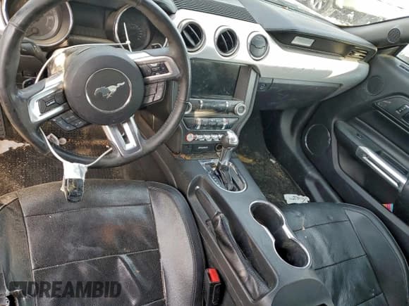 ✅ 2017 Ford Mustang EcoBoost • VIN: 1FA6P8TH1H5345516 • Лот: 96848425. Опубликован ранее на Copart с пробегом Не указан. Бесплатный доступ к архиву аукционных продаж из США и подробный отчёт об истории автомобиля на DreamBid. Изображение 9.