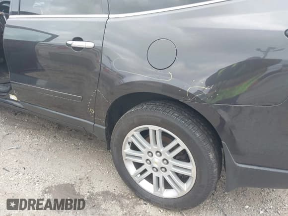 ✅ 2015 Chevrolet Traverse LT • VIN: 1GNKRGKDXFJ376156 • Lot: 41108024. Wystawiony na IAAI z przebiegiem 100 601 mil. Bezpłatny archiwum sprzedaży aukcyjnych z USA i szczegółowy raport historii pojazdu na DreamBid. Zdjęcie 22.