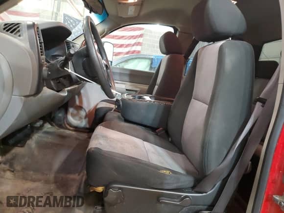 2008 Chevrolet Silverado 1500 Work Truck with VIN 1GCEC19J68E159389, listed as a Copart auction lot 43953415 with 366,876 mi miles and Salvage title. Bid and sale history available at DreamBid. Image 7.