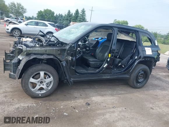 ✅ 2025 Jeep Grand Cherokee Altitude X • VIN: 1C4RJHAG1SC295061 • Lot: 42730639. Listed on IAAI with Not provided. Free auction sales archive from the USA and detailed vehicle history report at DreamBid. Image 15.