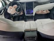 ✅ 2017 Tesla Model X 90D • VIN: 5YJXCDE27HF078196 • Lot: 94971435. Wystawiony na Copart z przebiegiem Nie podano. Bezpłatny archiwum sprzedaży aukcyjnych z USA i szczegółowy raport historii pojazdu na DreamBid. Zdjęcie 8.