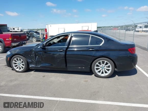 ✅ 2015 BMW 5 Series 535i xDrive • VIN: WBA5B3C50FD546210 • Lot: 42285978. Listed on IAAI with 118,031 mi. Free auction sales archive from the USA and detailed vehicle history report at DreamBid. Image 14.