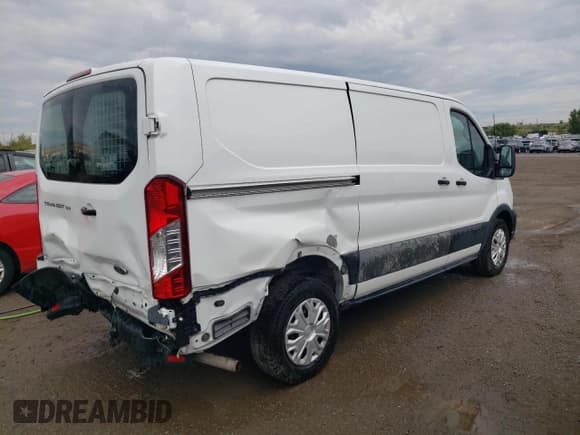 ✅ 2020 Ford Transit Cargo • VIN: 1FTYE1Y87LKA06133 • Lot: 70294424. Wystawiony na Copart z przebiegiem 81 602 mil. Bezpłatny archiwum sprzedaży aukcyjnych z USA i szczegółowy raport historii pojazdu na DreamBid. Zdjęcie 3.