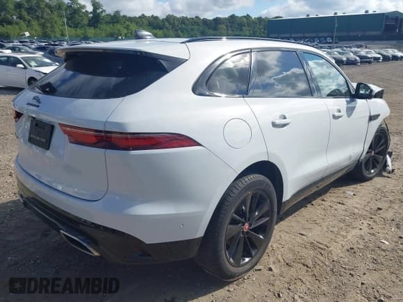 ✅ 2021 Jaguar F-Pace S • VIN: SADCJ2EU2MA666945 • Lot: 43080415. Wystawiony na IAAI z przebiegiem 63 900 mil. Bezpłatny archiwum sprzedaży aukcyjnych z USA i szczegółowy raport historii pojazdu na DreamBid. Zdjęcie 4.