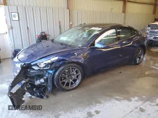 ✅ 2021 Tesla Model 3 Long Range • VIN: 5YJ3E1EB4MF014926 • Lot: 87075795. Wystawiony na Copart z przebiegiem 82 987 mil. Bezpłatny archiwum sprzedaży aukcyjnych z USA i szczegółowy raport historii pojazdu na DreamBid. Zdjęcie 1.