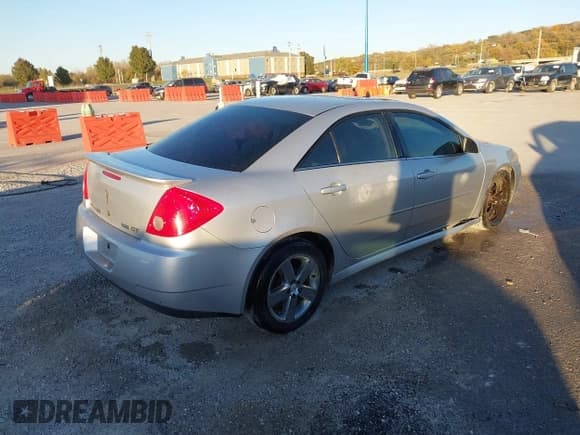 ✅ 2010 Pontiac G6 w/1SF • VIN: 1G2ZA5EKXA4164365 • Lot: 43619232. Wystawiony na IAAI z przebiegiem 199 003 mil. Bezpłatny archiwum sprzedaży aukcyjnych z USA i szczegółowy raport historii pojazdu na DreamBid. Zdjęcie 4.