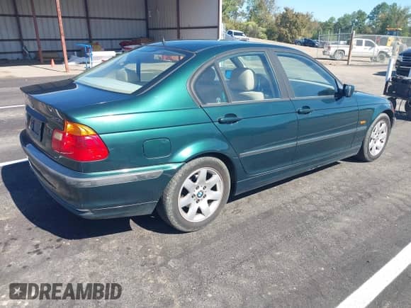 2000 BMW 3 Series 323i с VIN WBAAM3339YCA86757, выставлен на аукционе IAAI как лот 43522479 с пробегом 128 355 миль миль и . История ставок и продаж доступна на DreamBid. Изображение 4.