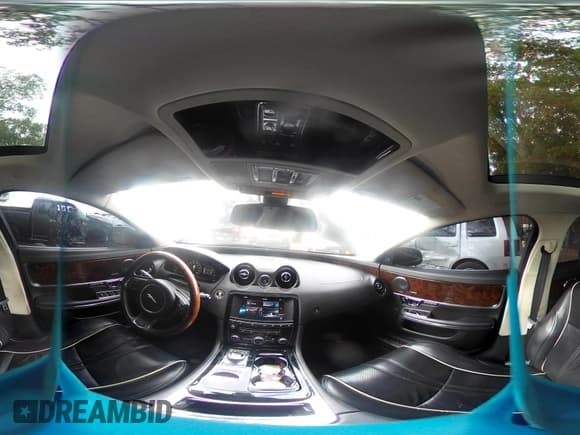 ✅ 2017 Jaguar XJ R-Sport • VIN: SAJWA1C70H8W10503 • Lot: 43640409. Listed on IAAI with 96,737 mi. Free auction sales archive from the USA and detailed vehicle history report at DreamBid. Image 18.