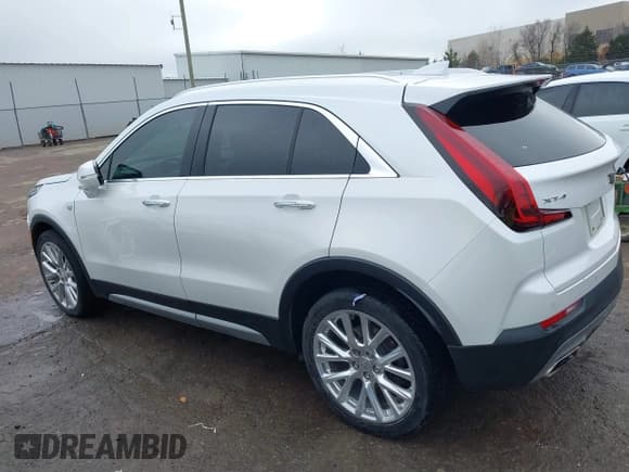 ✅ 2022 Cadillac XT4 FWD Premium Luxury • VIN: 1GYFZCR42NF124440 • Lot: 41183073. Listed on IAAI with 47,763 mi. Free auction sales archive from the USA and detailed vehicle history report at DreamBid. Image 14.