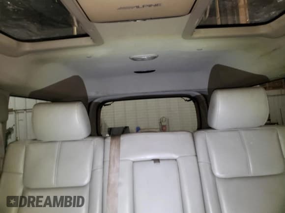 ✅ 2006 Jeep Commander Limited • VIN: 1J8HG58216C259596 • Лот: 81297695. Опубликован ранее на Copart с пробегом 177 027 миль. Бесплатный доступ к архиву аукционных продаж из США и подробный отчёт об истории автомобиля на DreamBid. Изображение 10.