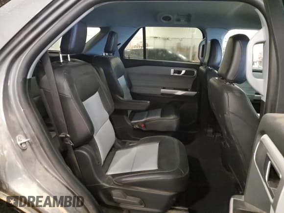 ✅ 2023 Ford Explorer XLT • VIN: 1FMSK8DH3PGA53967 • Lot: 82571595. Wystawiony na Copart z przebiegiem 55 259 mil. Bezpłatny archiwum sprzedaży aukcyjnych z USA i szczegółowy raport historii pojazdu na DreamBid. Zdjęcie 11.