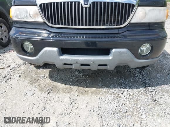 ✅ 2001 Lincoln Navigator • VIN: 5LMEU27R91LJ12007 • Lot: 42051253. Wystawiony na IAAI z przebiegiem 149 533 mil. Bezpłatny archiwum sprzedaży aukcyjnych z USA i szczegółowy raport historii pojazdu na DreamBid. Zdjęcie 6.