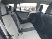 ✅ 2017 Toyota RAV4 Limited • VIN: 2T3DFREV5HW589126 • Lot: 41060601. Wystawiony na IAAI z przebiegiem 85 935 mil. Bezpłatny archiwum sprzedaży aukcyjnych z USA i szczegółowy raport historii pojazdu na DreamBid. Zdjęcie 8.