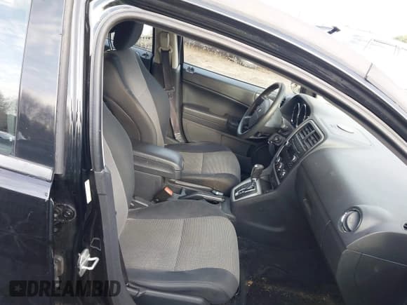 ✅ 2012 Dodge Caliber SXT • VIN: 1C3CDWDA3CD529189 • Lot: 43502585. Listed on IAAI with 181,935 mi. Free auction sales archive from the USA and detailed vehicle history report at DreamBid. Image 5.