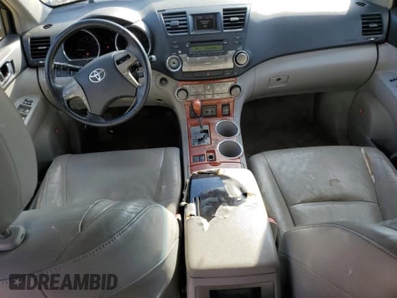 ✅ 2008 Toyota Highlander Limited • VIN: JTEDS42A482001429 • Lot: 91653255. Listed on Copart with 241,051 mi. Free auction sales archive from the USA and detailed vehicle history report at DreamBid. Image 8.