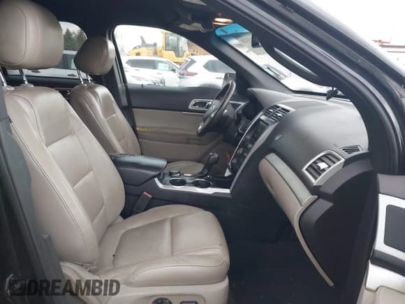 ✅ 2014 Ford Explorer XLT • VIN: 1FM5K8D8XEGC21422 • Lot: 42143320. Wystawiony na IAAI z przebiegiem 500 465 mil. Bezpłatny archiwum sprzedaży aukcyjnych z USA i szczegółowy raport historii pojazdu na DreamBid. Zdjęcie 5.