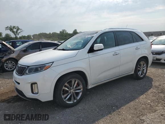 ✅ 2015 Kia Sorento SX • VIN: 5XYKW4A79FG603395 • Lot: 68133525. Wystawiony na Copart z przebiegiem 106 619 mil. Bezpłatny archiwum sprzedaży aukcyjnych z USA i szczegółowy raport historii pojazdu na DreamBid. Zdjęcie 1.