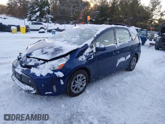 ✅ 2017 Toyota Prius Three • VIN: JTDZN3EU0HJ068102 • Lot: 43834790. Listed on IAAI with 146,469 mi. Free auction sales archive from the USA and detailed vehicle history report at DreamBid. Image 17.